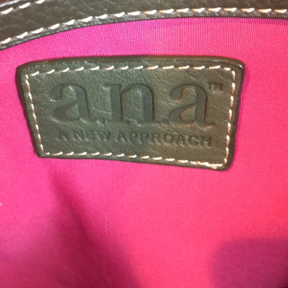 a.n.a GREEN LEATHER SHOULDER BAG - Picture 9 of 11